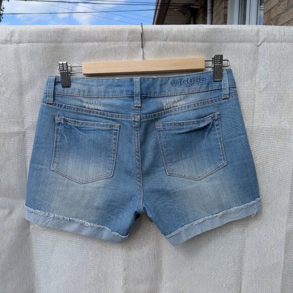 Vigoss blue jean shorts with red flower&butterfly embroidery - Picture 2 of 5